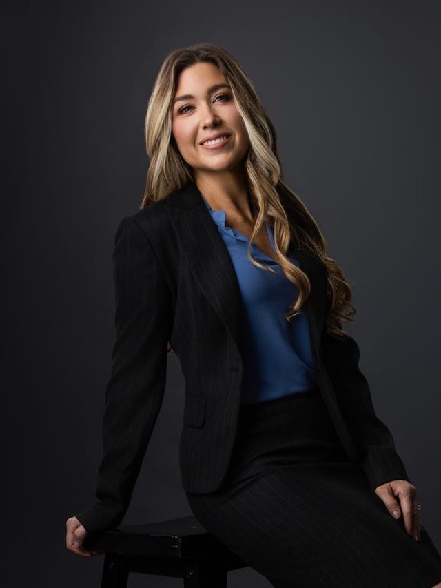 Dr. Carisa Champion — cosmetic surgeon